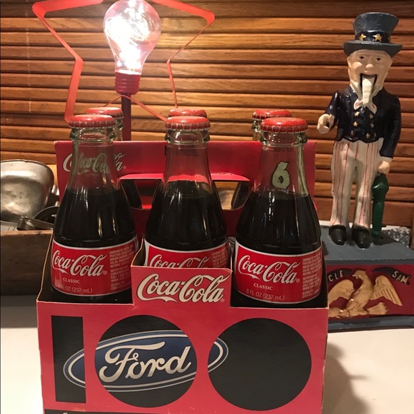 Coca Cola and Ford Other - Fabulous vintage set of Coke’s in carton